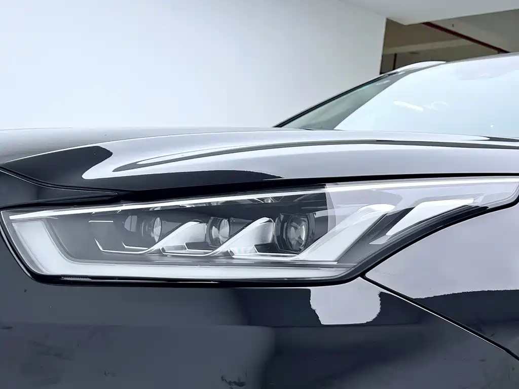 Toyota Highlander — фото 13