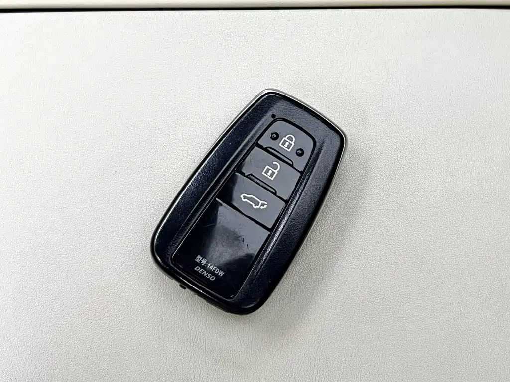 Toyota Highlander — фото 15
