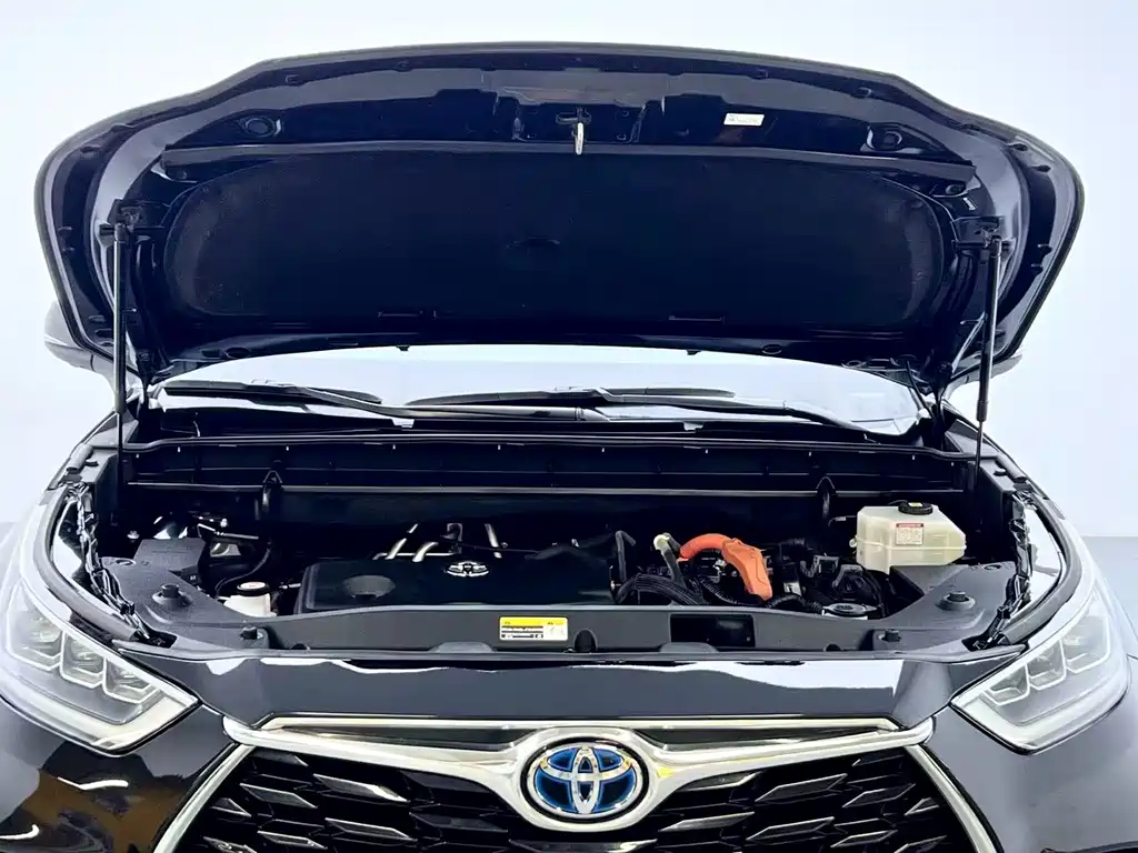 Toyota Highlander — фото 18