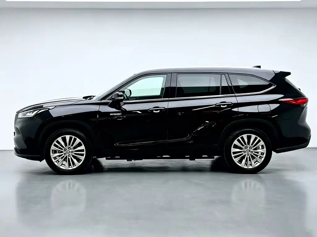 Toyota Highlander — фото 21