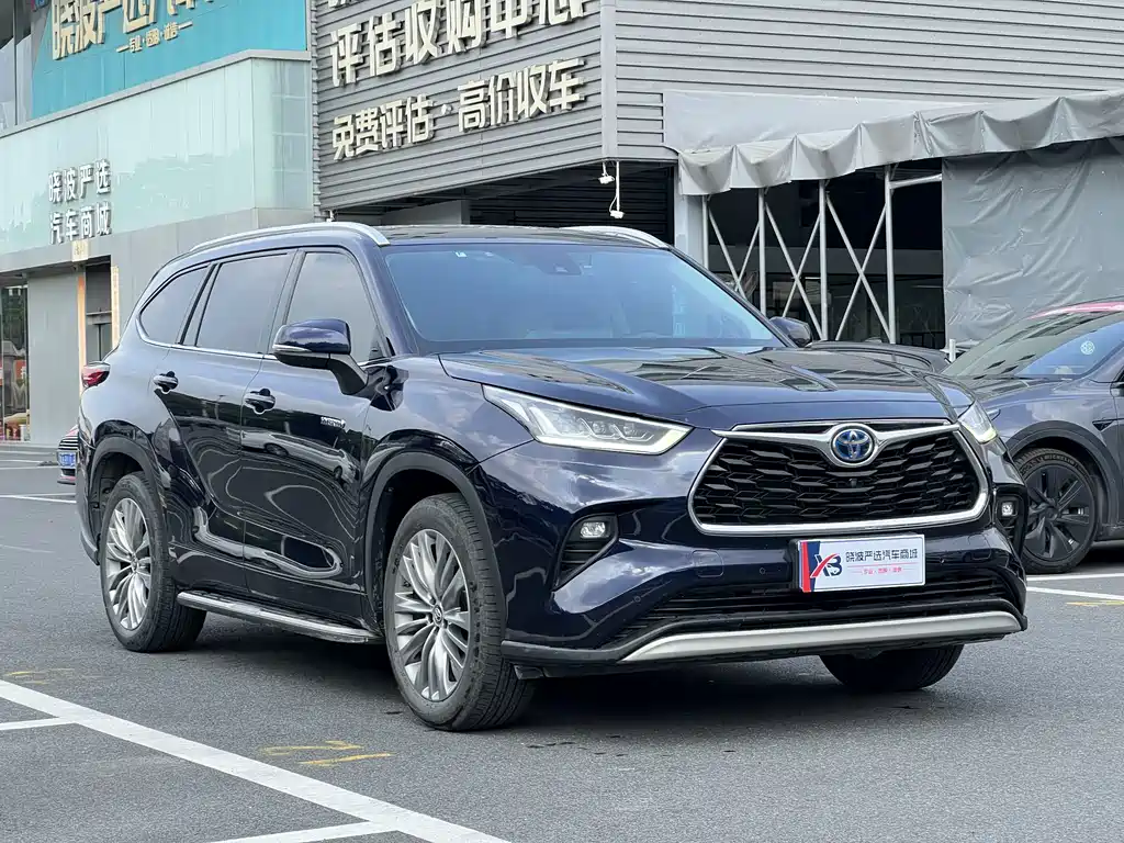 Toyota Highlander — фото 2