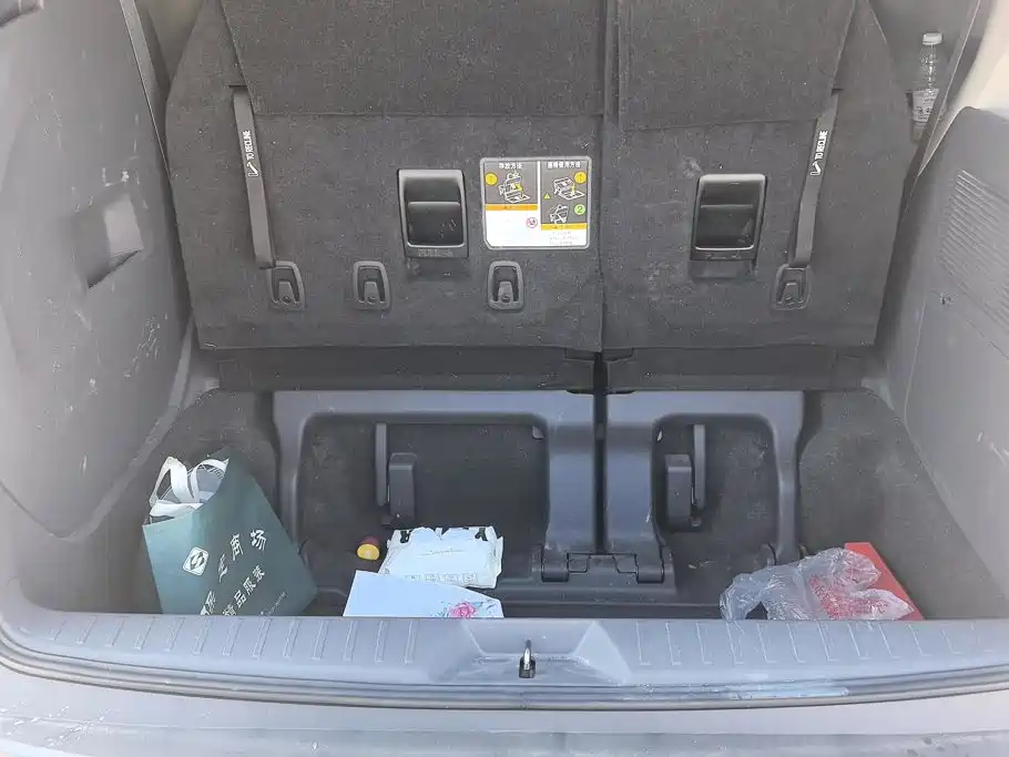 Toyota Granvia — фото 4