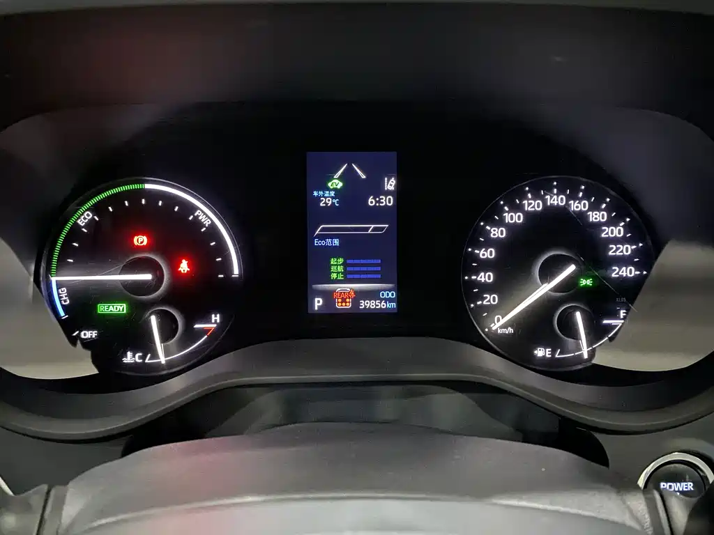 Toyota Granvia — фото 14