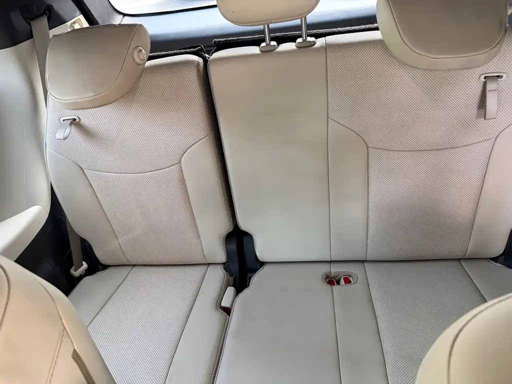 Toyota Sienna — фото 7