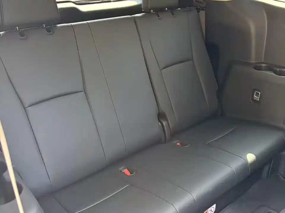 Toyota Highlander — фото 11