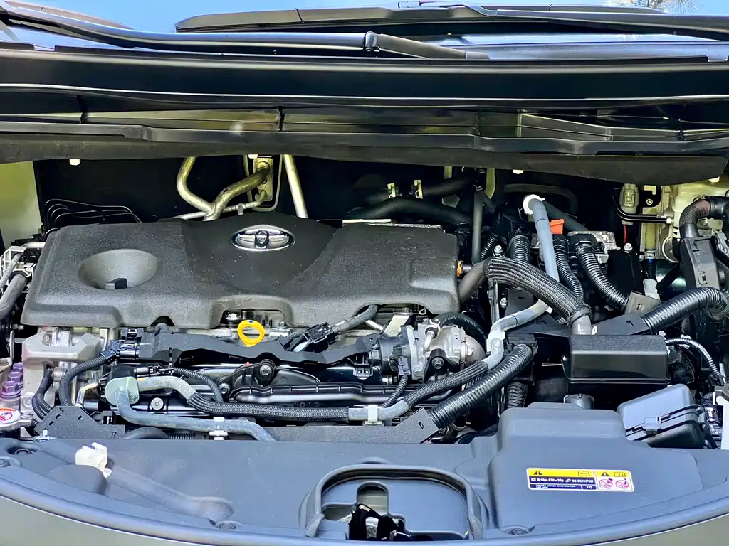 Toyota Granvia — фото 34