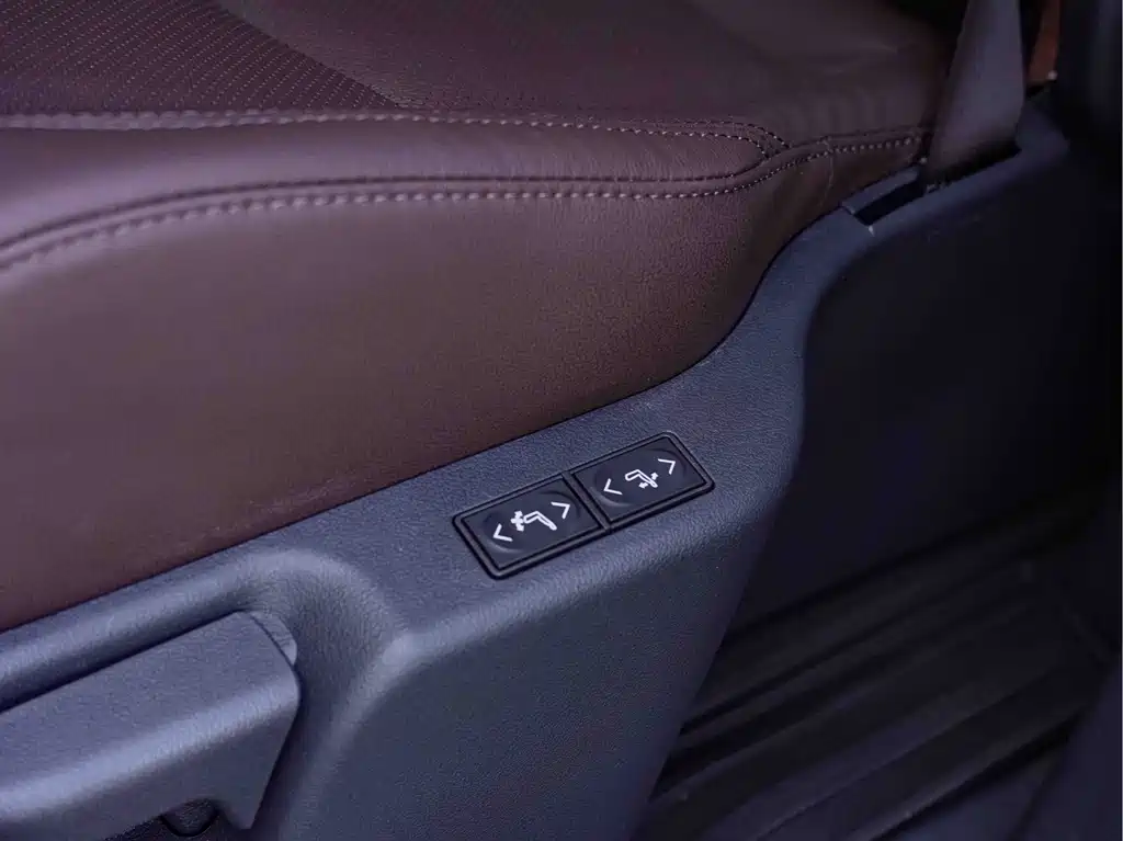 Toyota Sienna — фото 23