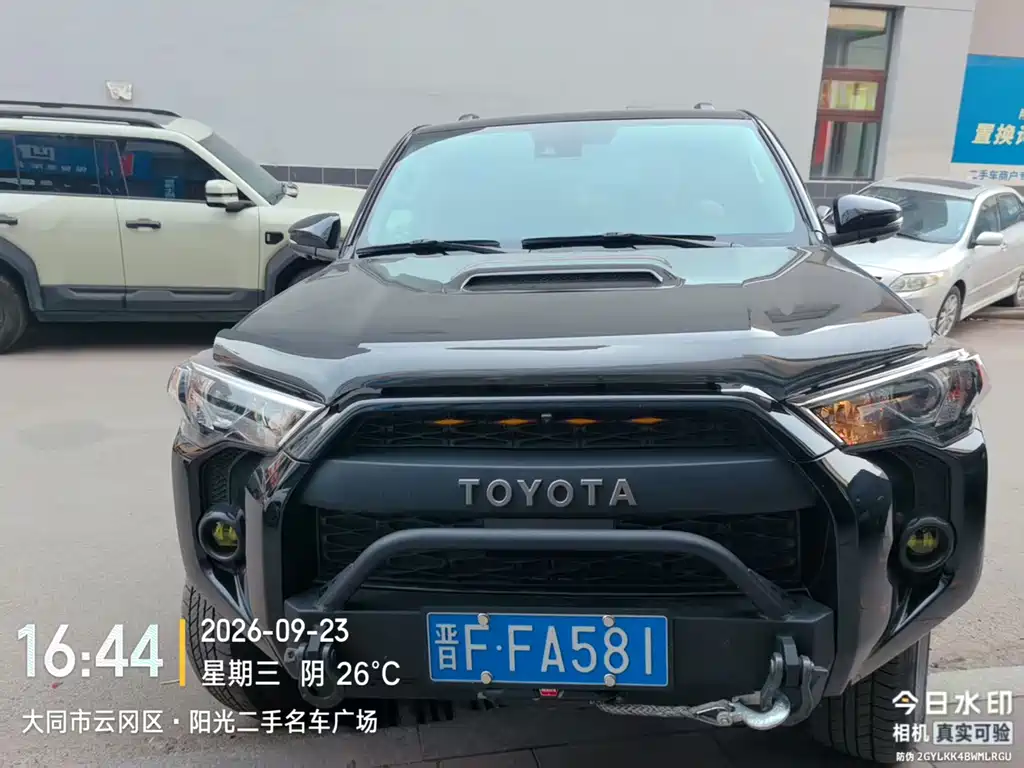Toyota 4Runner — фото 2