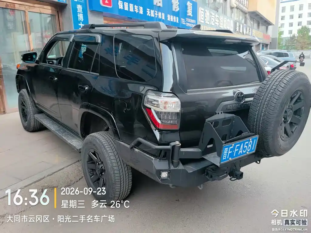 Toyota 4Runner — фото 8