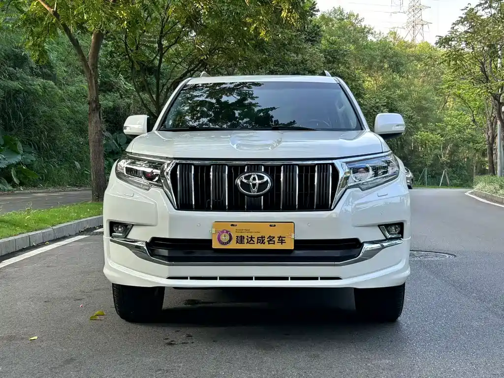 Toyota Prado — фото 2