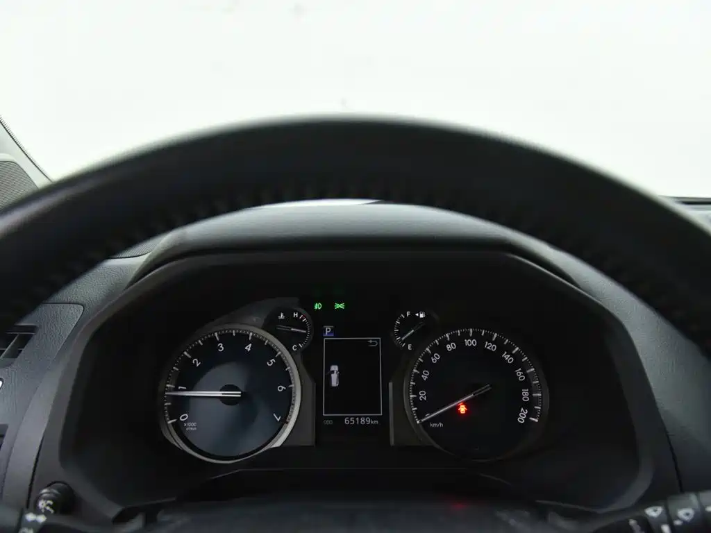 Toyota Prado — фото 11