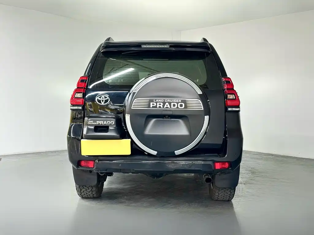 Toyota Prado — фото 5