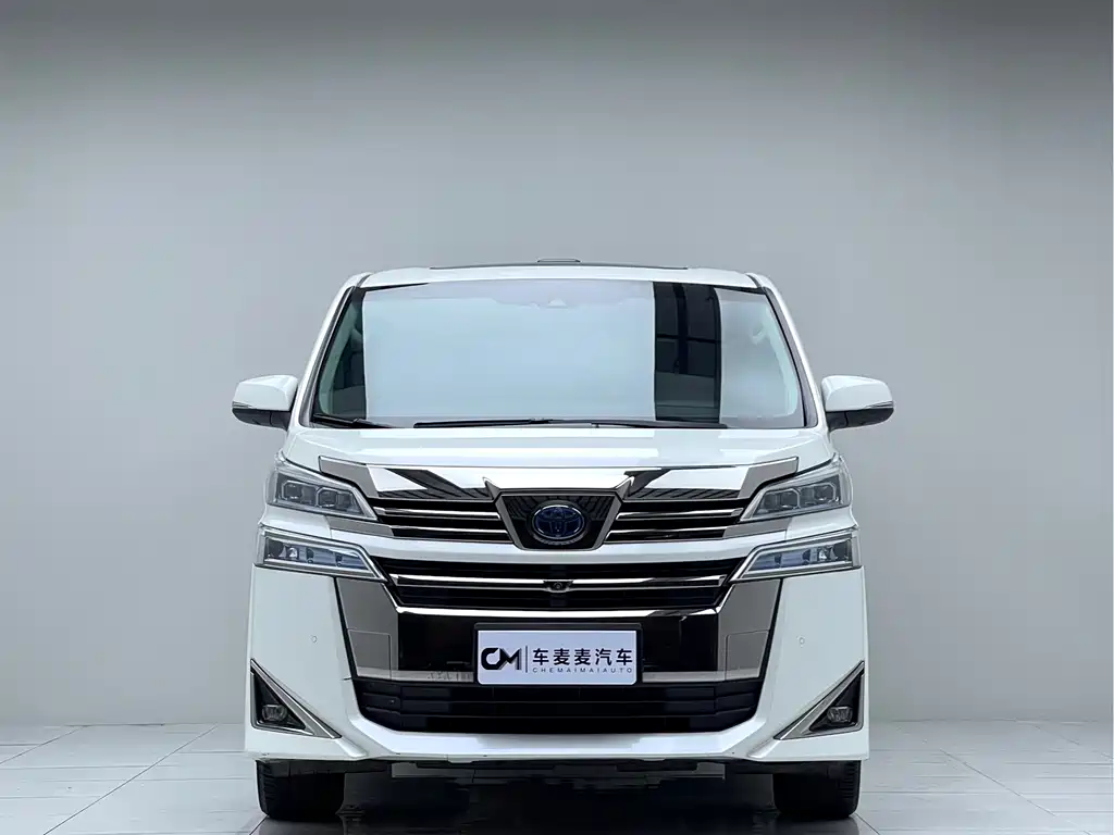 Toyota Vellfire — фото 2