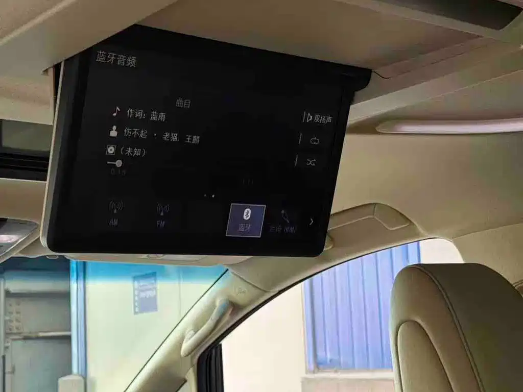 Toyota Vellfire — фото 11