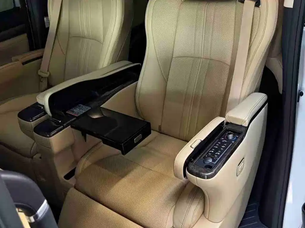 Toyota Vellfire — фото 17