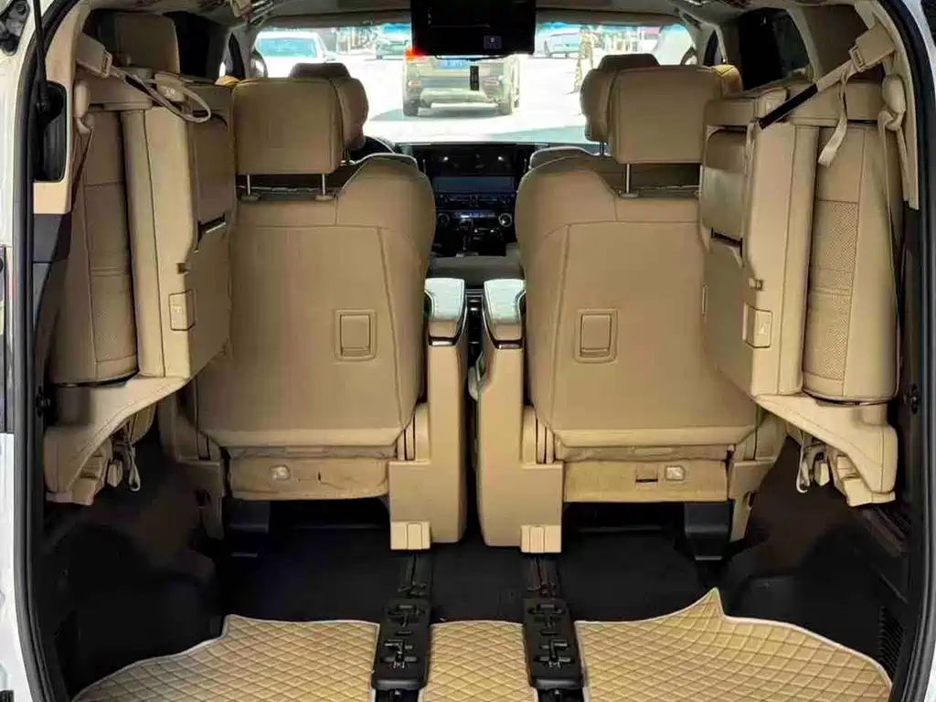 Toyota Vellfire — фото 18