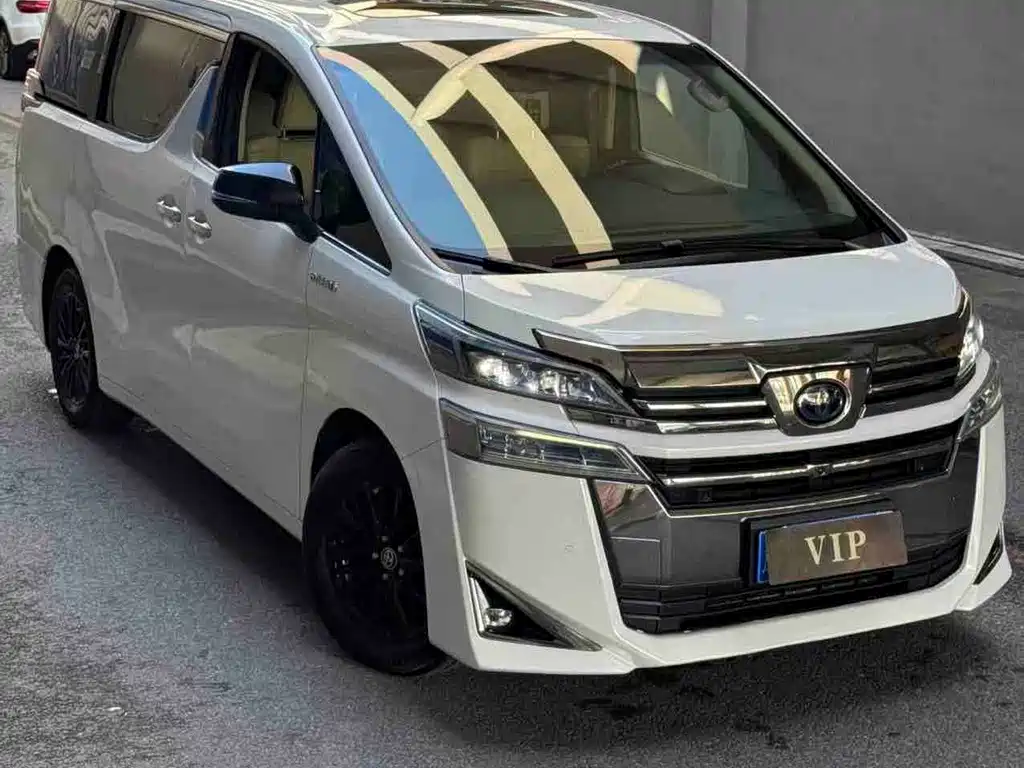 Toyota Vellfire — фото 3