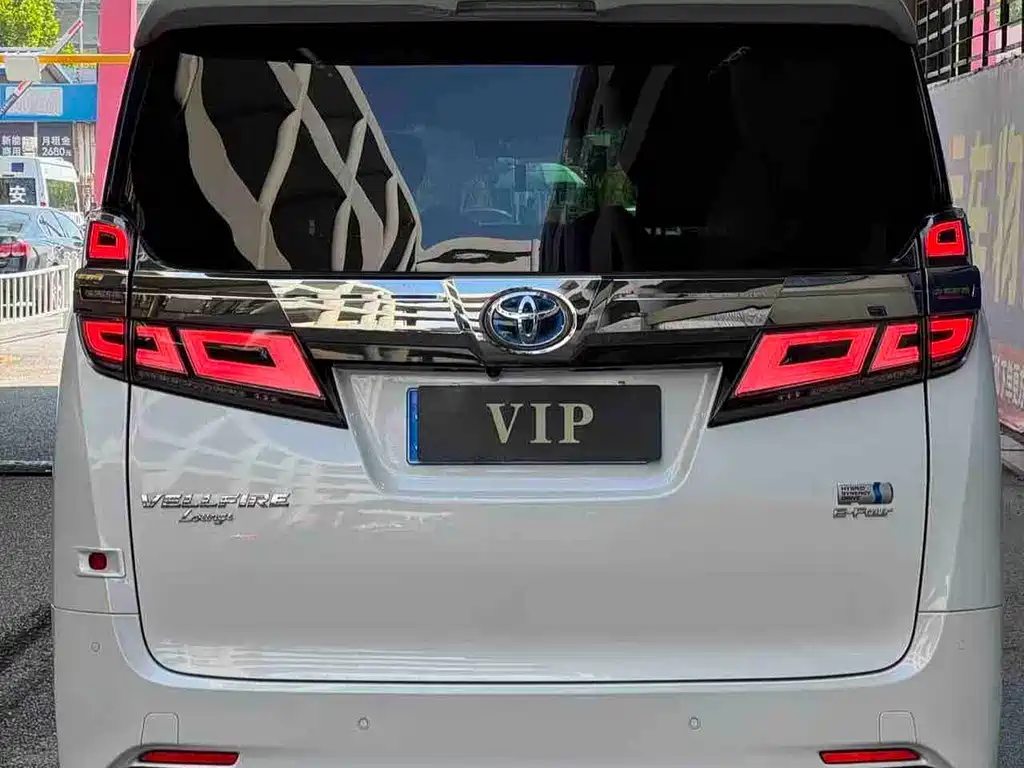 Toyota Vellfire — фото 5