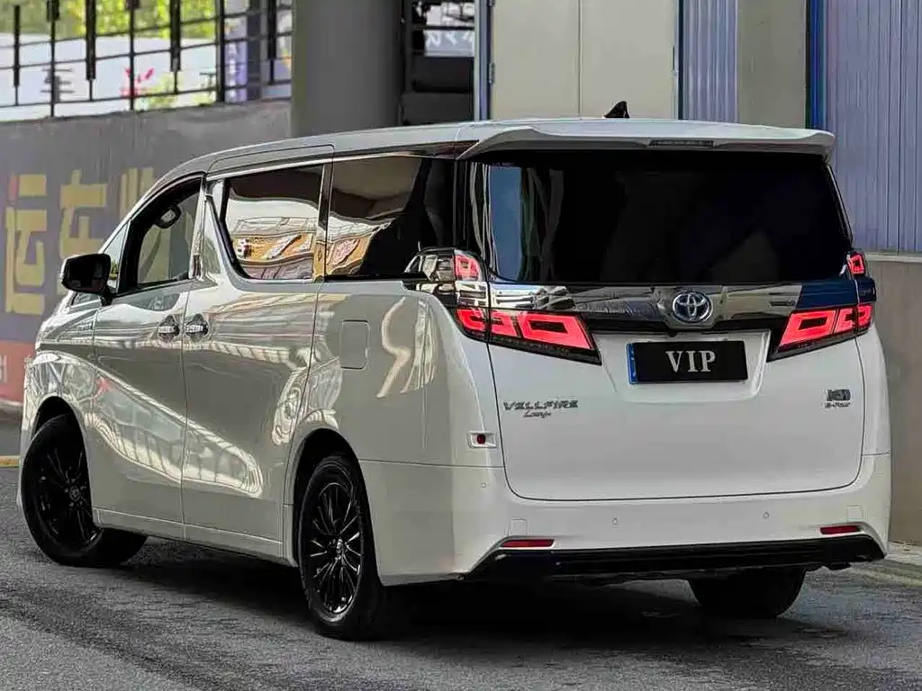 Toyota Vellfire — фото 6