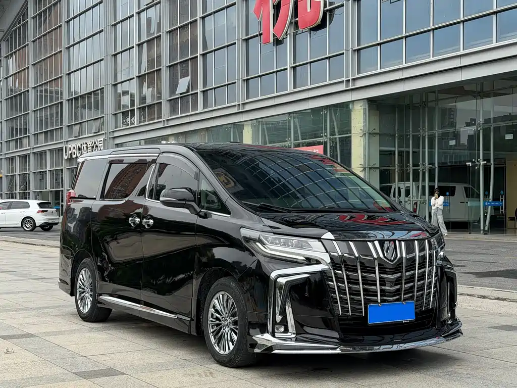 Toyota Vellfire — фото 4