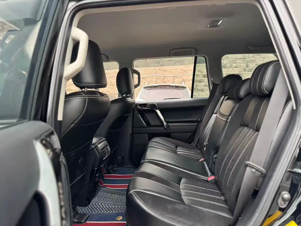 Toyota Prado (Import) — фото 10