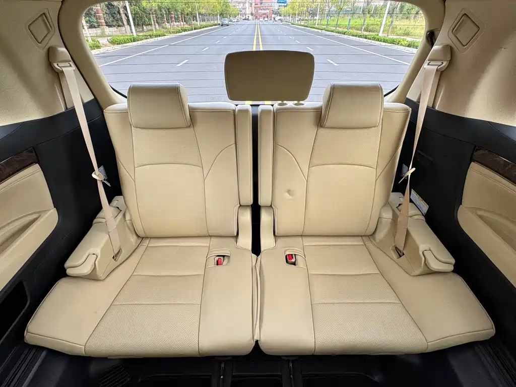 Toyota Alphard — фото 25
