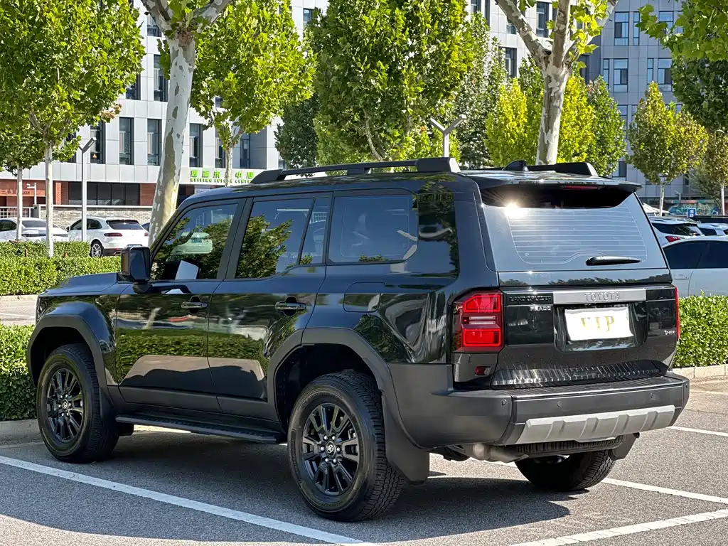 Toyota Prado — фото 6