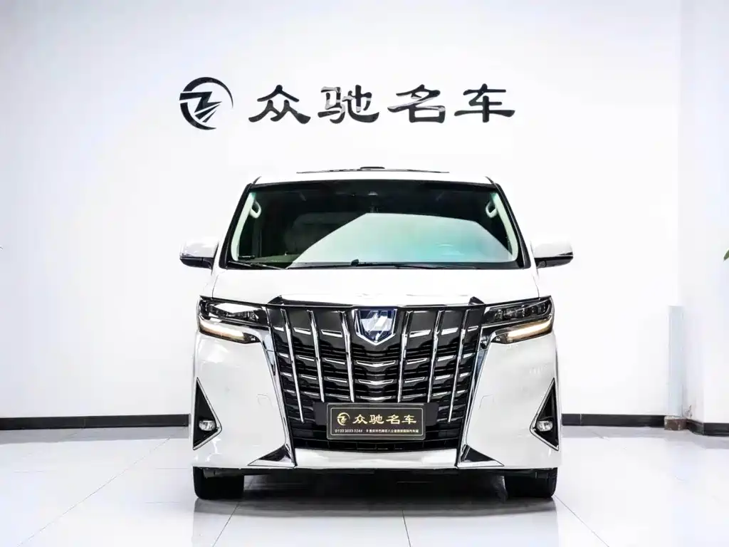 Toyota Alphard — фото 2