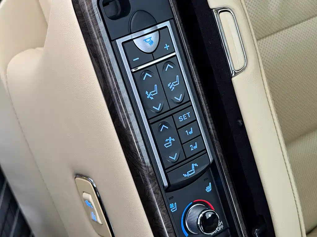 Toyota Alphard — фото 15