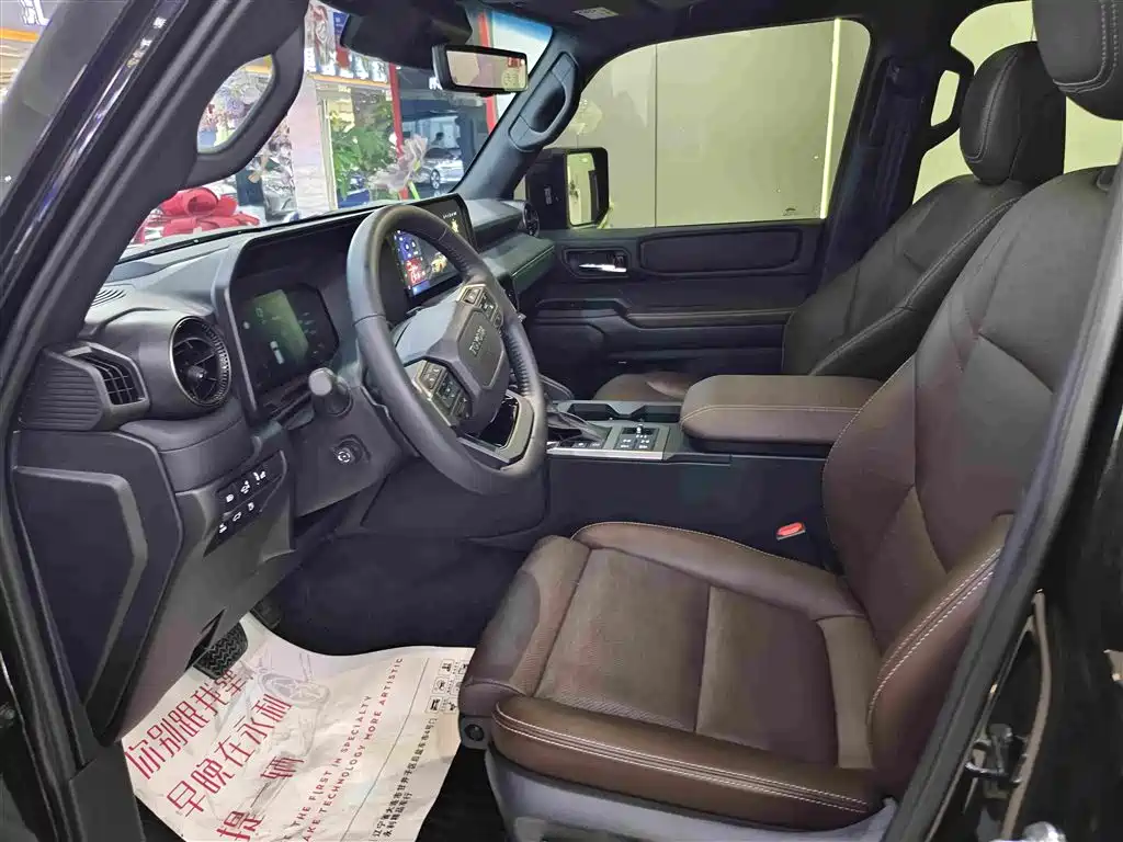Toyota Prado — фото 10