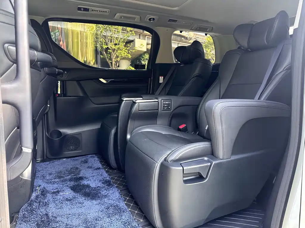 Toyota Vellfire — фото 15