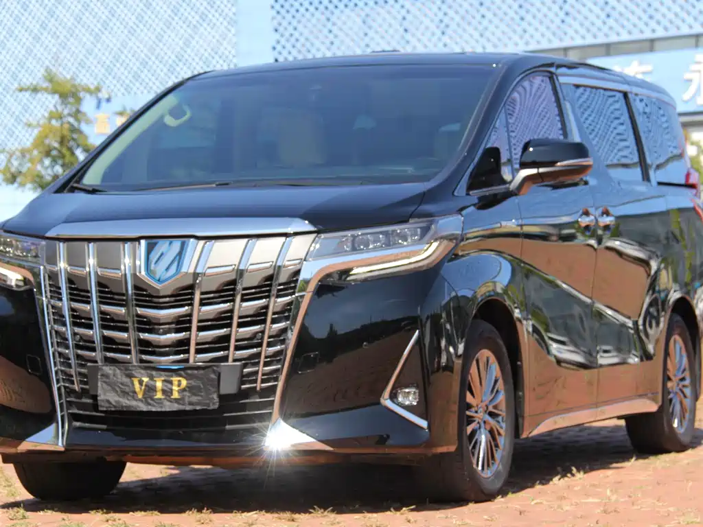 Toyota Alphard — фото 3