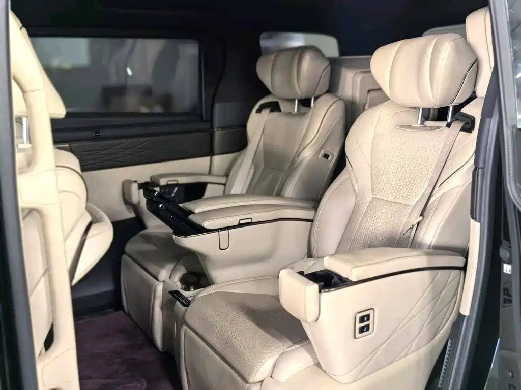 Toyota Alphard — фото 5