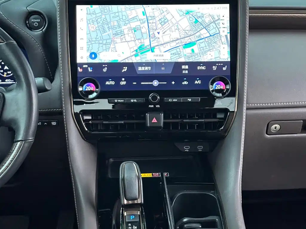 Toyota Alphard — фото 22