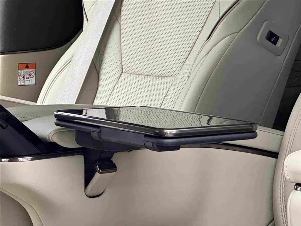 Toyota Alphard — фото 15