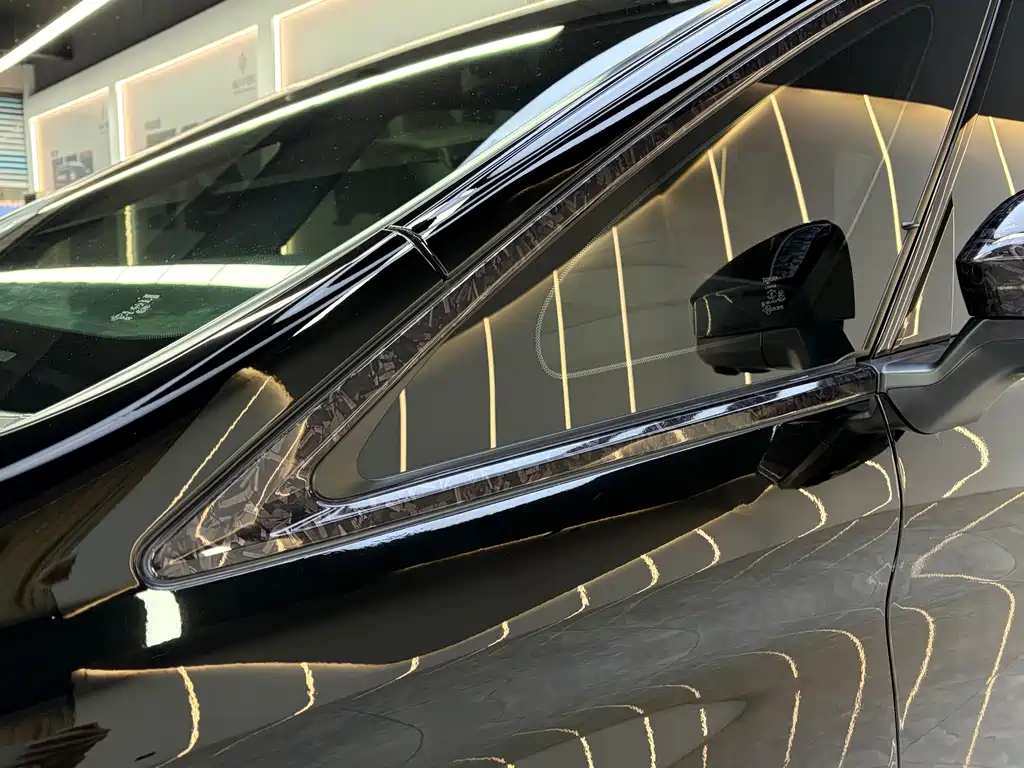Toyota Alphard — фото 6