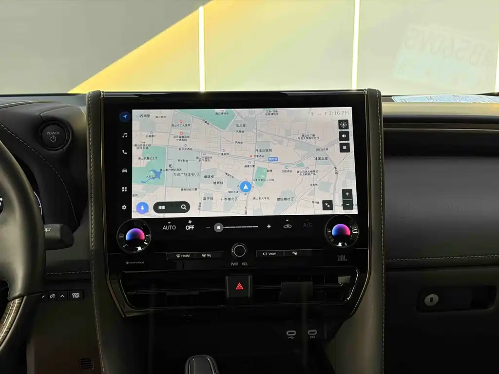 Toyota Alphard — фото 15