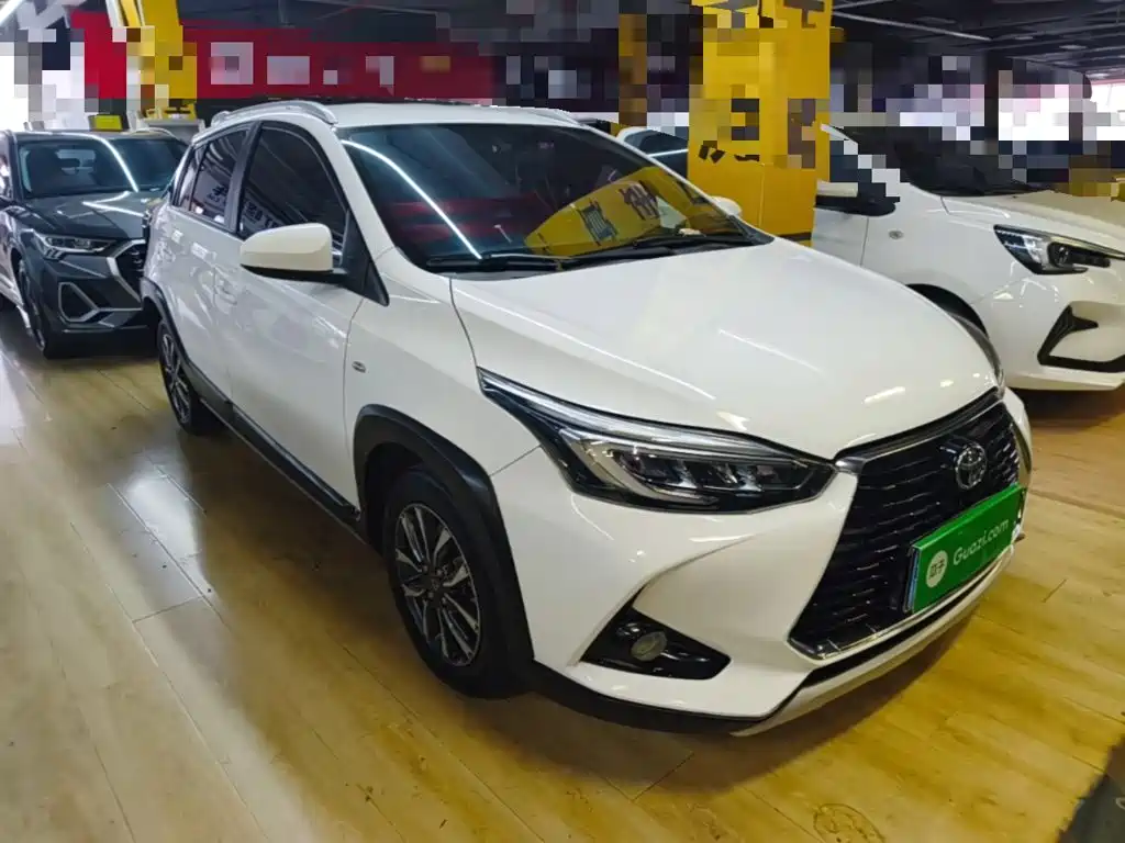 Toyota Yaris L — фото 4