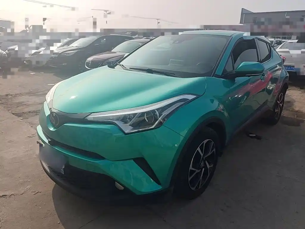 Toyota C-HR — фото 2