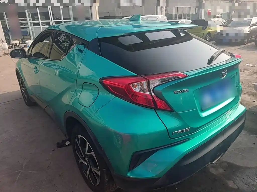 Toyota C-HR — фото 5