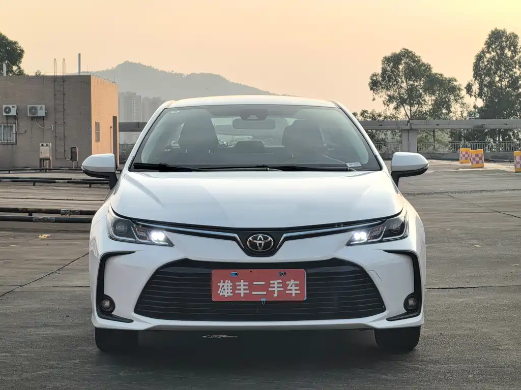 Toyota Corolla — фото 2