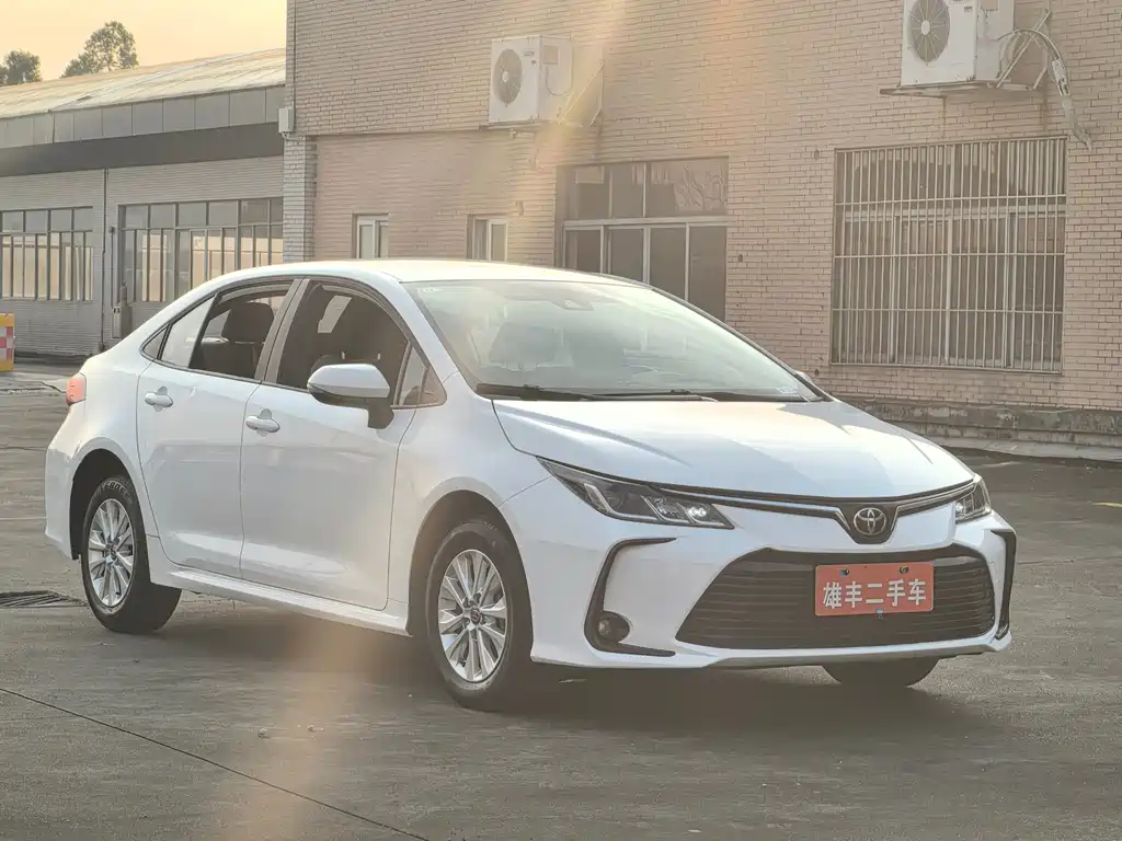Toyota Corolla — фото 3