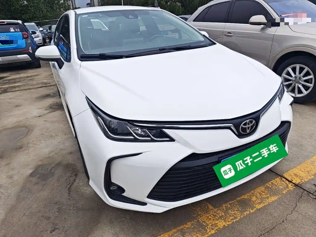 Toyota Corolla — фото 4