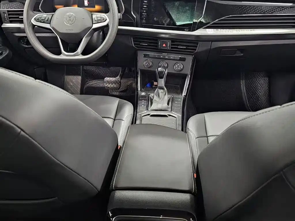 Volkswagen Passat — фото 19