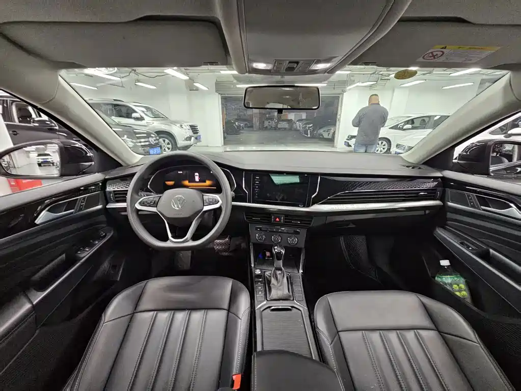 Volkswagen Passat — фото 20