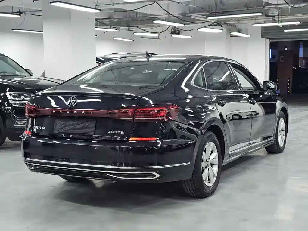 Volkswagen Passat — фото 4