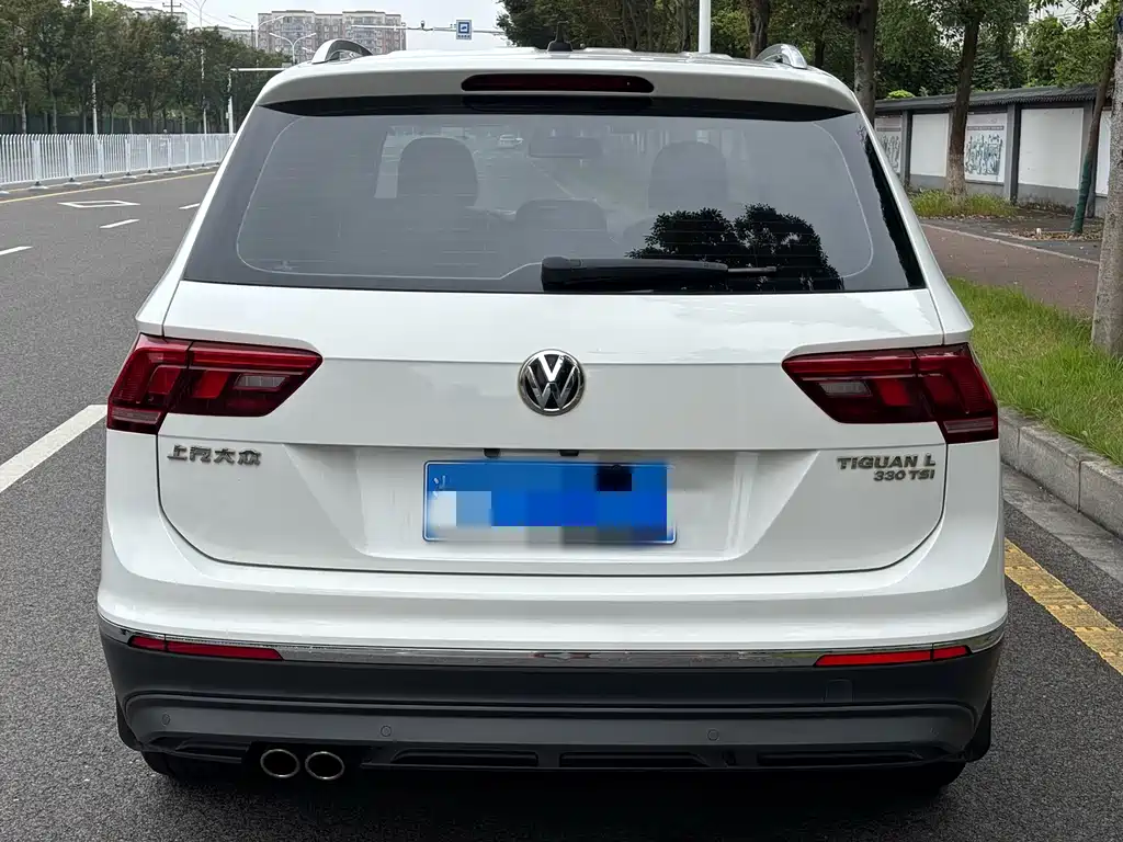 Volkswagen Tiguan L — фото 4