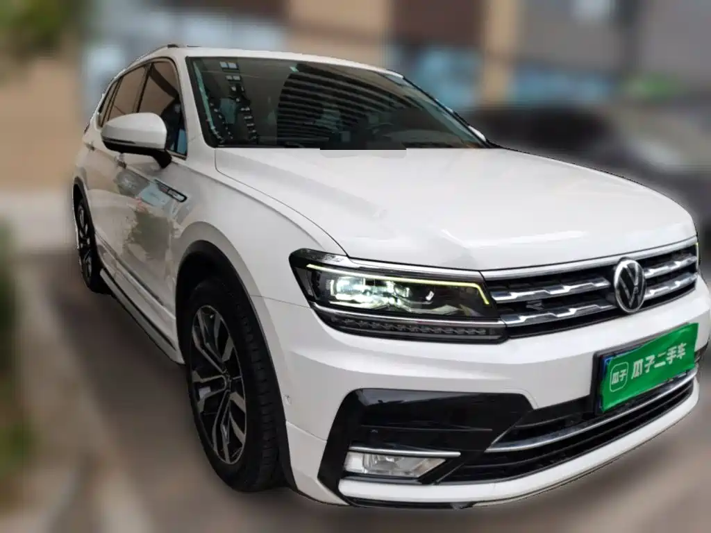 Volkswagen Tiguan L — фото 3