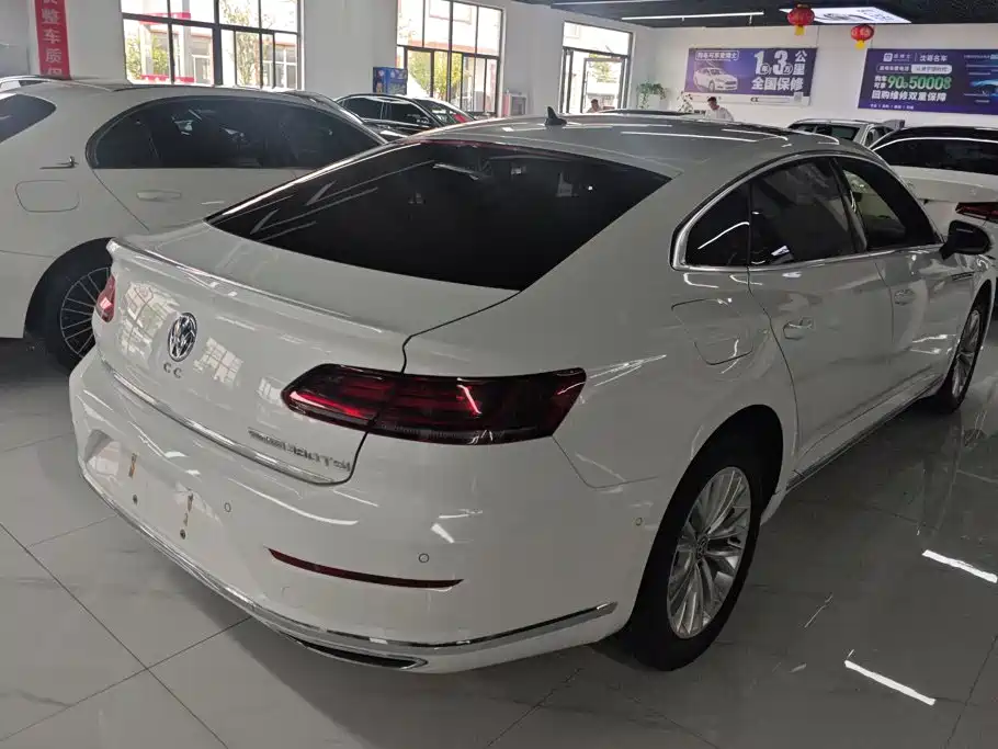 Volkswagen CC — фото 3