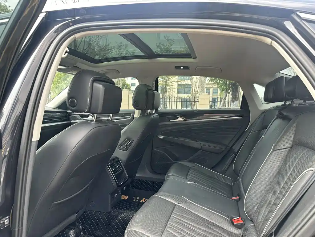 Volkswagen Passat — фото 5